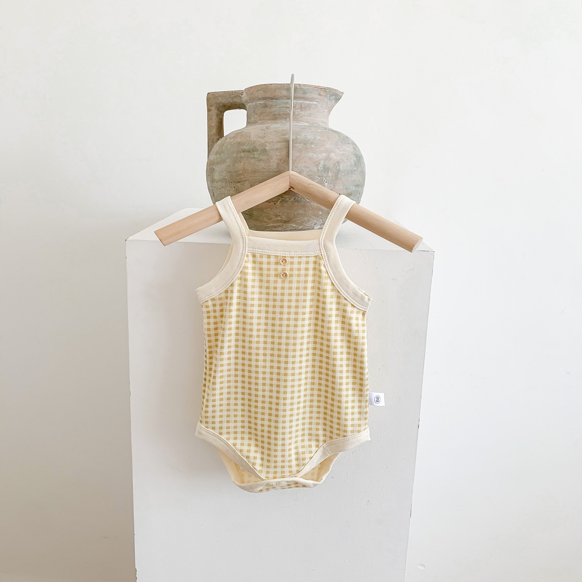 女の赤ちゃんのためのノースリーブの市松模様の衣装,柔らかい綿 - Baby Clothing Clearance のレビューと価格